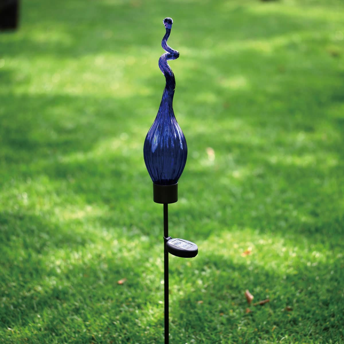Solar Twist Landscape Lighting Blue