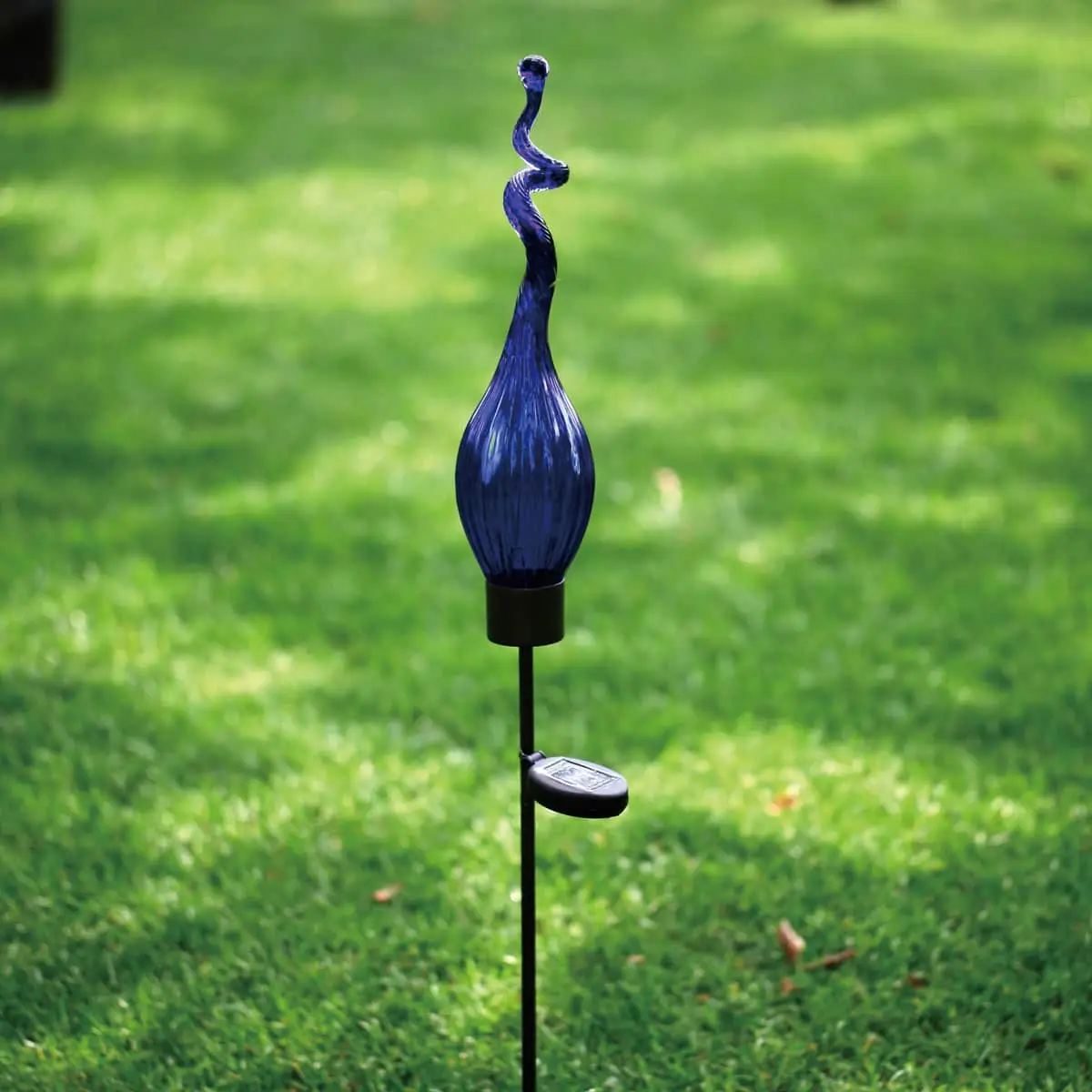 Solar Twist Landscape Lighting Blue