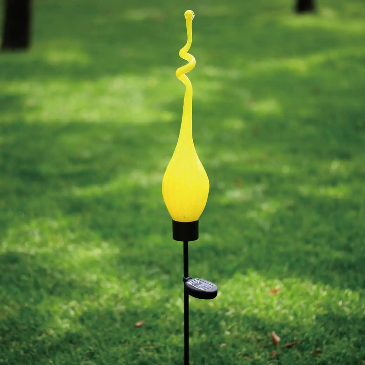 Solar Twist Landscape Lighting Yellow